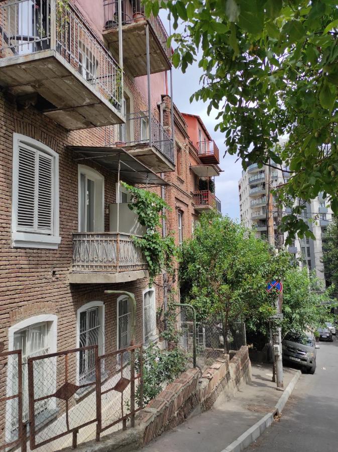 Tranquil Apartment In Vake Tbilisi Exterior foto